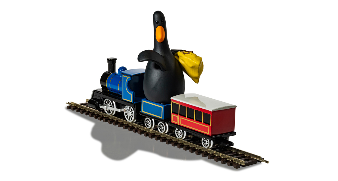 B_Corgi_have_a_major_update_from_their_impressive_new_Wallace_&_Gromit_The_Wrong_Trousers_train_set_chase_diecast_collectable_model_release.jpg