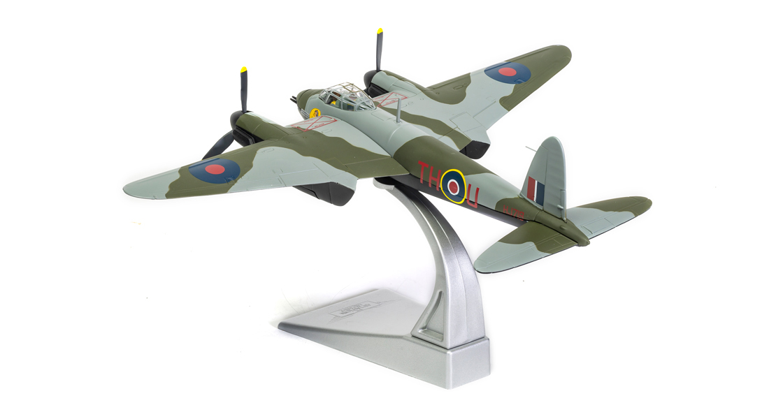 P_Night_Intruder_de_Havilland_Mosquito_Moonbeam_McSwine_Corgi_diecast_model_on_the_Diecast_Diaries_blog.jpg