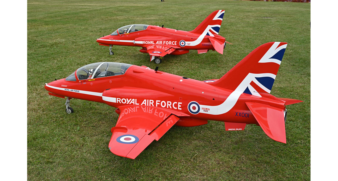 ZA_The_Airfix_and_Corgi_Aerodrome_blog_Reviews_the_2021_Little_Gransden_Airshow_Red_Arrows_Duo_Formation_Team.jpg