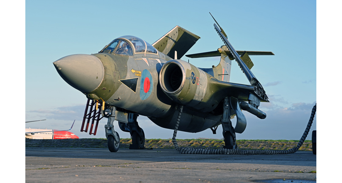 F_The_Buccaneer_Aviation_Group_Blackburn_Buccaneer_nightshoot_event_at_Cotswold_Airport_on_the_Airfix_and_Corgi_Aerodrome_blog.jpg