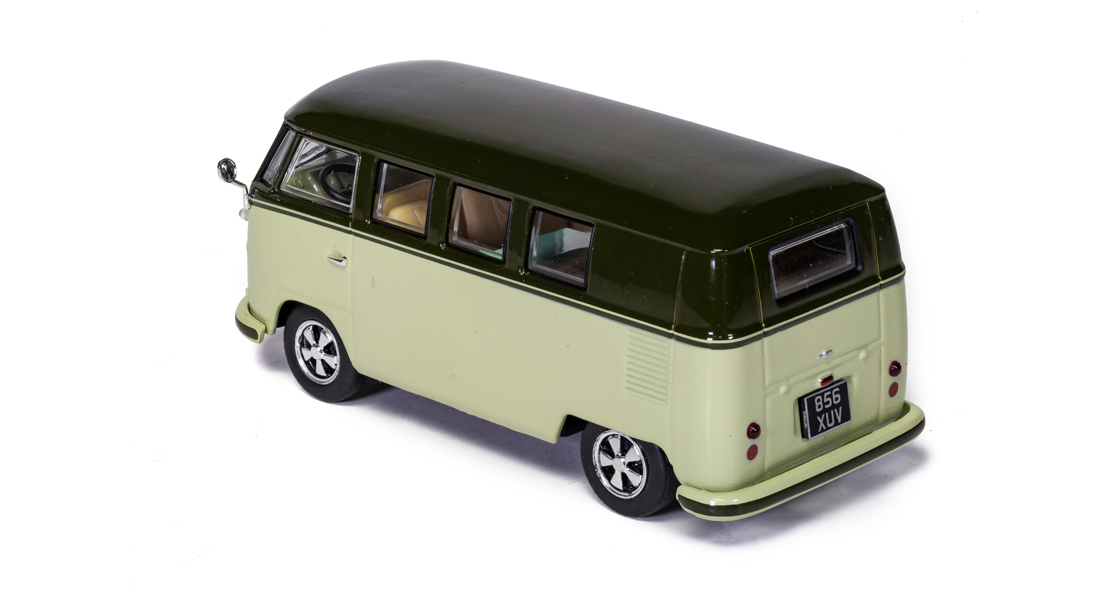 U_Corgi_Vanguards_Volkwagen_Campervan_scale_diecast_model_exclusive_on_the_Corgi_blog.jpg