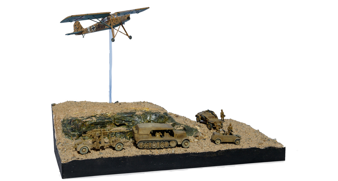 P_Airfix_Desert_War_Vintage_Classics_Fieseler_Storch_and_88mm_anti_tank_gun_on_the_Airfix_Workbench_blog.jpg