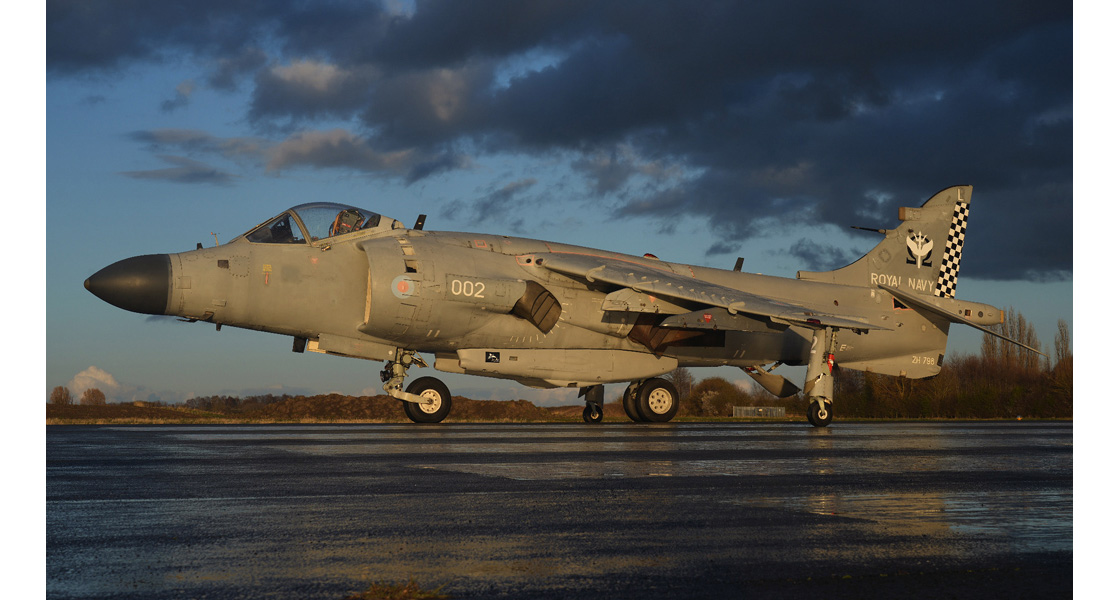 L_Sea_Harrier_FA2_ZH798_night_photography_event_reviewed_on_the_latest_Airfix_and_Corgi_Aerodrome_blog.jpg