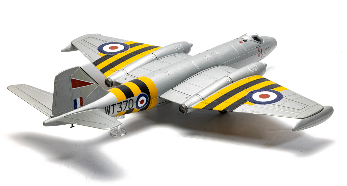 O_Gloster_Meteor_and_English_Electric_Canberra_join_the_Corgi_Aviation_Archive_diecast_model_range.jpg