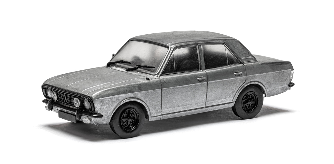 U_The_CORGI_team_visit_the_Biggin_Hill_Heritage_Hangar_and_a_new_Ford_Cortina_model_for_the_Vanguards_range.jpg