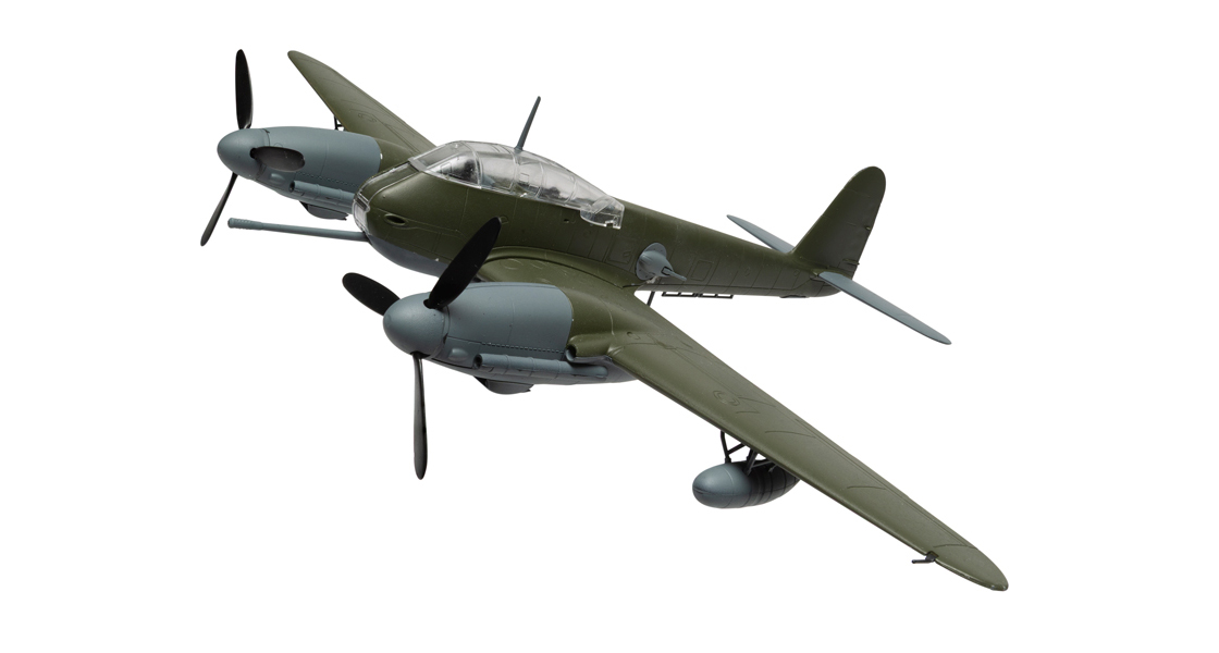 F_Corgi_exclusive_first_look_at_the_engineering_sample_of_the_new_Aviation_Archive_Messerschmitt_Me410_Hornisse_tooling.jpg