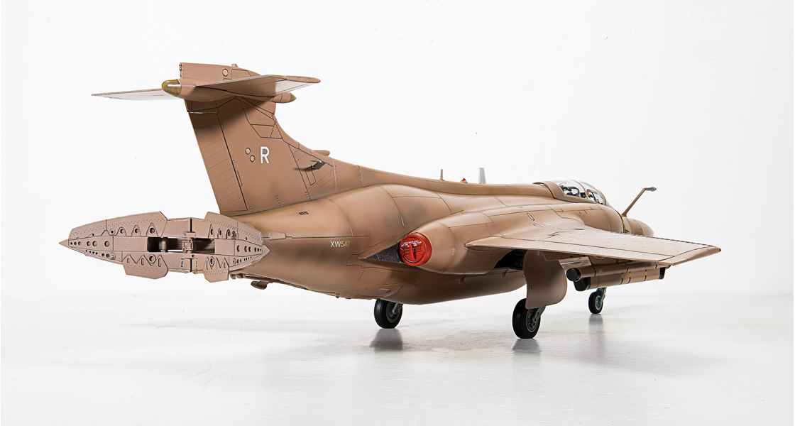 P_The_new_Airfix_Blackburn_Buccaneer_kit_in_RAF_markings_has_four_appealing_scheme_options_for_the_Modeller.jpg