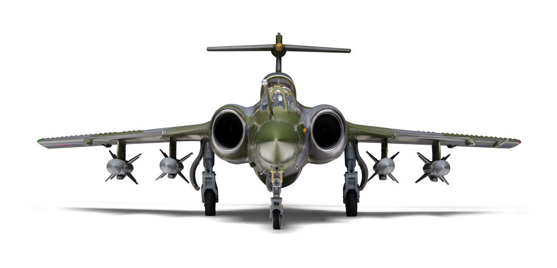 D_The_new_Airfix_Blackburn_Buccaneer_kit_in_RAF_markings_has_four_appealing_scheme_options_for_the_Modeller.jpg