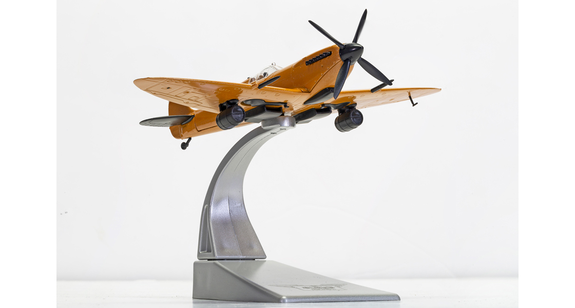 M_new_Corgi_Supermarine_Spitfire_diecast_model_Johnnie_Johnson_RAF_ace_exclusive.jpg