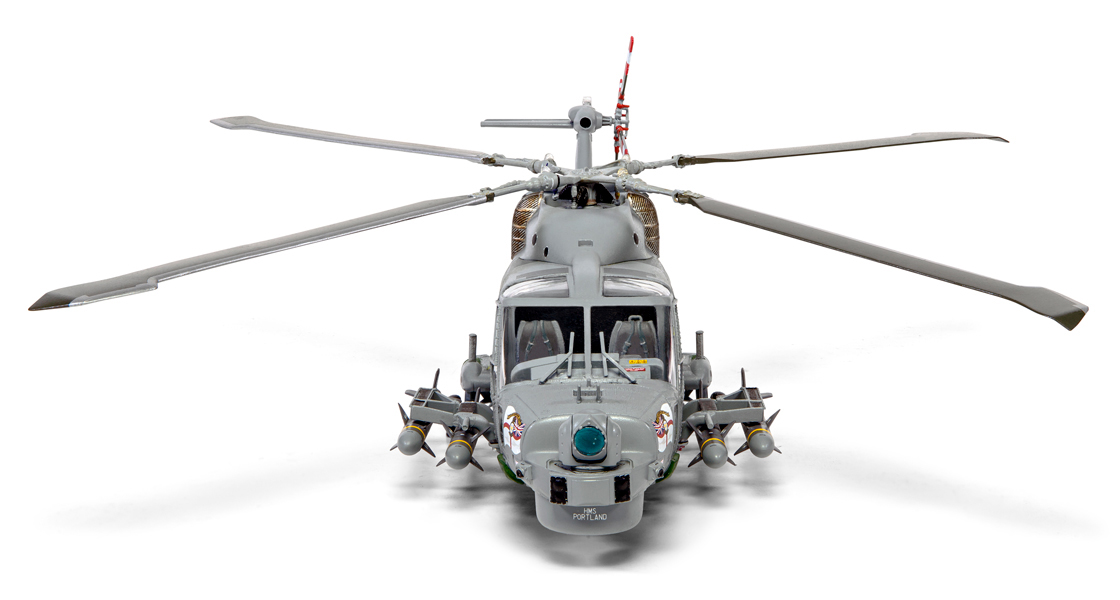 C_New_Airfix_Westland_Navy_Lynx_model_kit_swoops_in_for_blog_landing.jpg