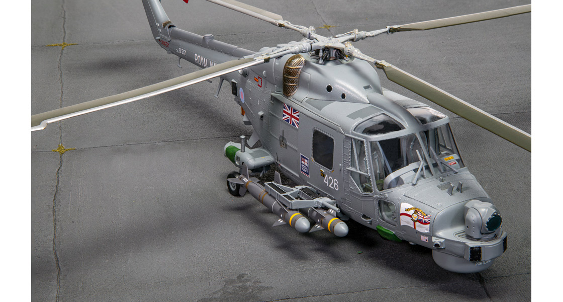 H_New_Airfix_Westland_Navy_Lynx_model_kit_swoops_in_for_blog_landing.jpg