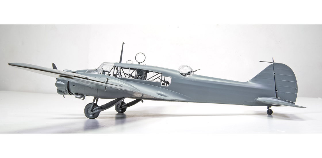 V_Airfix_produce_a_new_scale_model_kit_of_the_famous_Avro_Anson_Mk1_in_large_scale_RAF_Training_Command.jpg