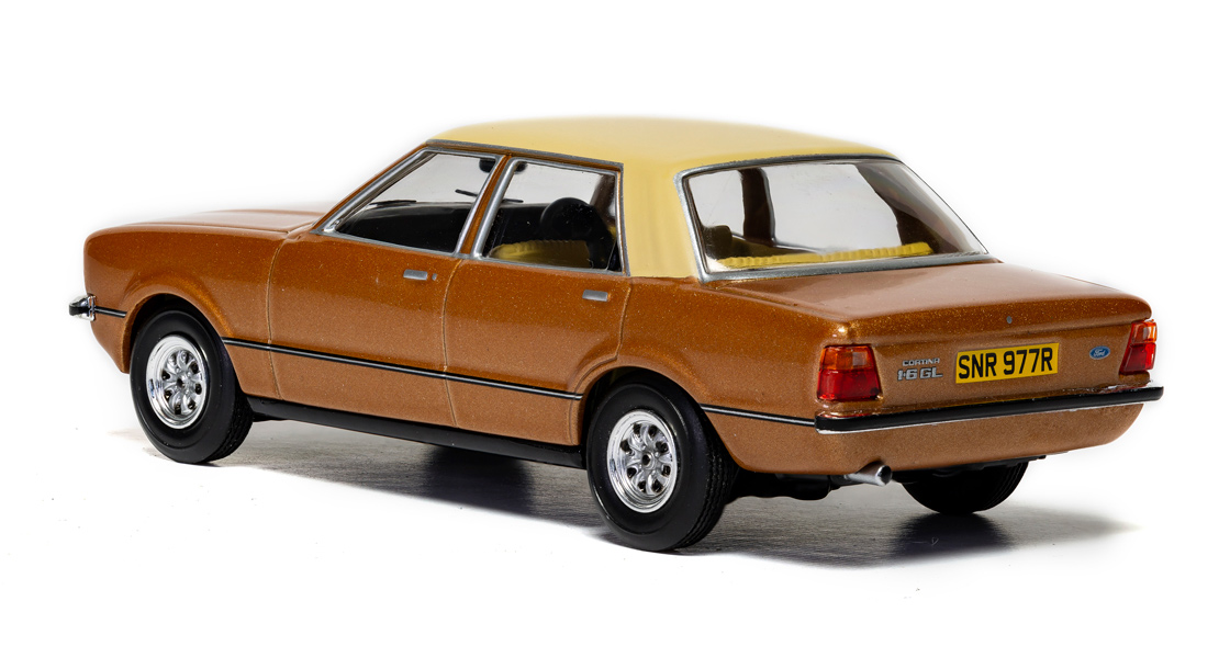 S_Corgi_blog_update_Ford_Cortina_classic_scale_diecast_model_collectable_Corgi.jpg