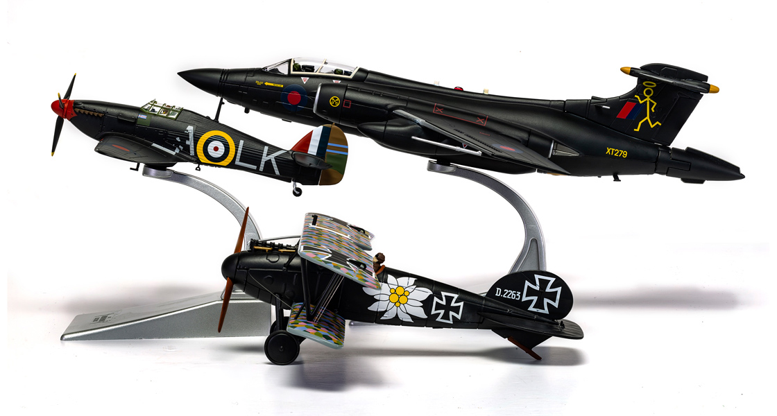 B_Corgi_Aviation_Archive_models_are_Back_in_Black_on_the_latest_edition_of_the_Diecast_Diaries_blog.jpg