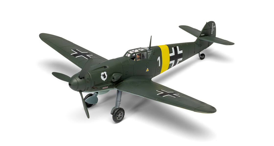 B_Airfix_introduce_their_nemly_tooled_Messerschmitt_Bf109F_Friedrich_model_kit_including_two_new_Dogfight_Doubles_kit_sets_with_Mustang_and_Spitfire.jpg