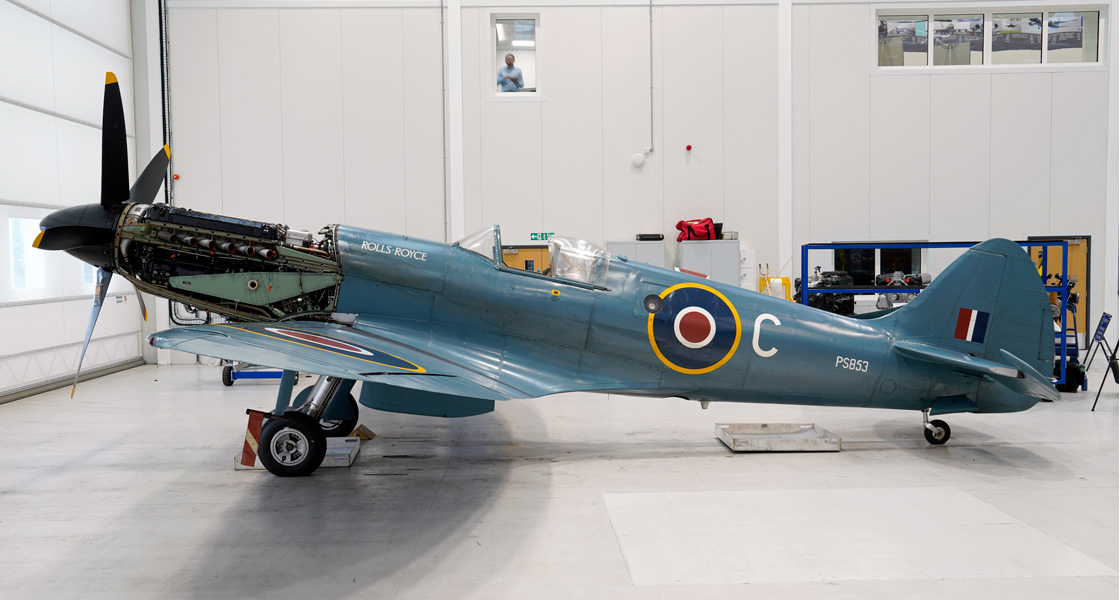 R_New_Airfix_Spitfire_model_kit_release_includes_three_different_scheme_options_for_the_same_incredible_aircraft_Supermarine_Spitfire_PR.XIX_PS853.jpg
