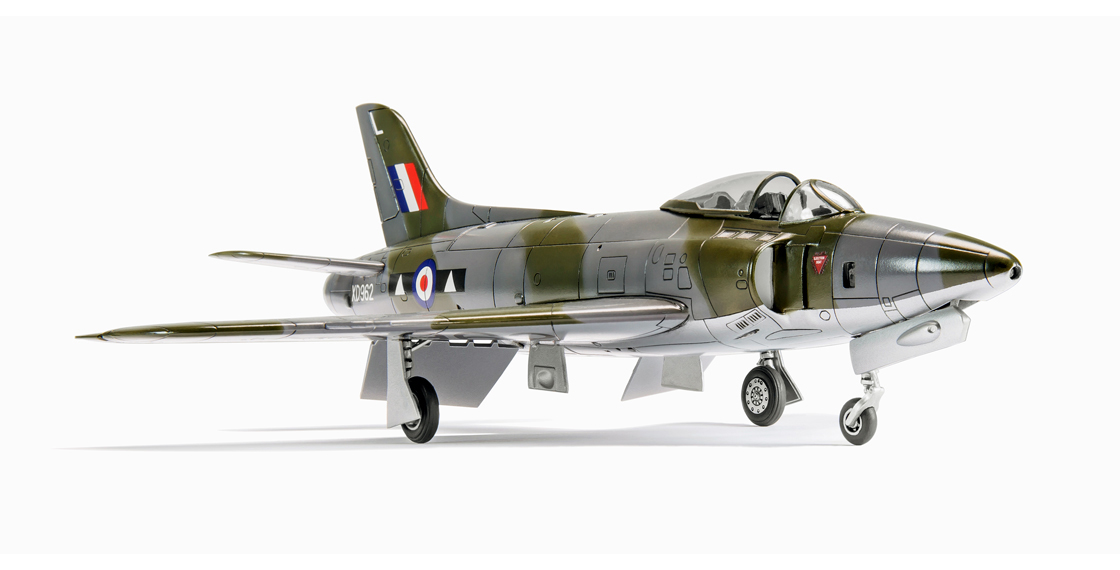 B_The_historic_Supermarine_Swift_FR5_makes_its_return_to_the_Airfix_range_with_two_RAF_Germany_reconnaissance_schemes_RAFs_First_swept_wing_jet_fighter.jpg