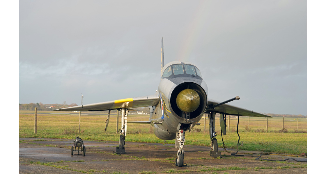 M_English_Electric_Lightning_T5_photoshoot_to_mark_60th_Anniversary_of_its_first_flight_on_Airfix_and_Corgi_Aerodrome_blog.jpg