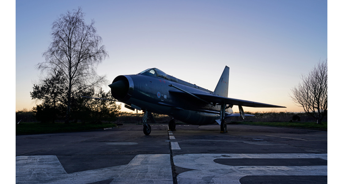 K_Airfix_and_Corgi_Aerodrome_blog_reports_from_RAF_Binbrook_and_a_nightshoot_event_with_English_Electric_Lightning_F6_XR724_of_The_Lightning_Association.jpg
