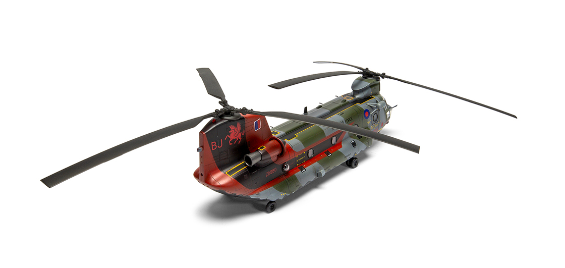 N_Its_Wokka_time_as_Airfix_release_the_second_of_their_Boeing_Chinook_model_kits_including_scheme_details_for_a_Gulf_War_Special_Forces_Chinook.jpg
