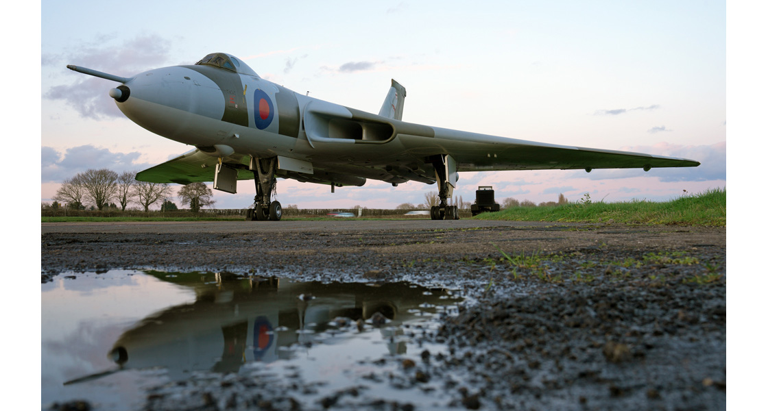 D_Airfix_and_Corgi_Aerodrome_spend_time_with_Avro_Vulcan_B2_XM655_the_youngest_Vulcan_in_the_world.jpg