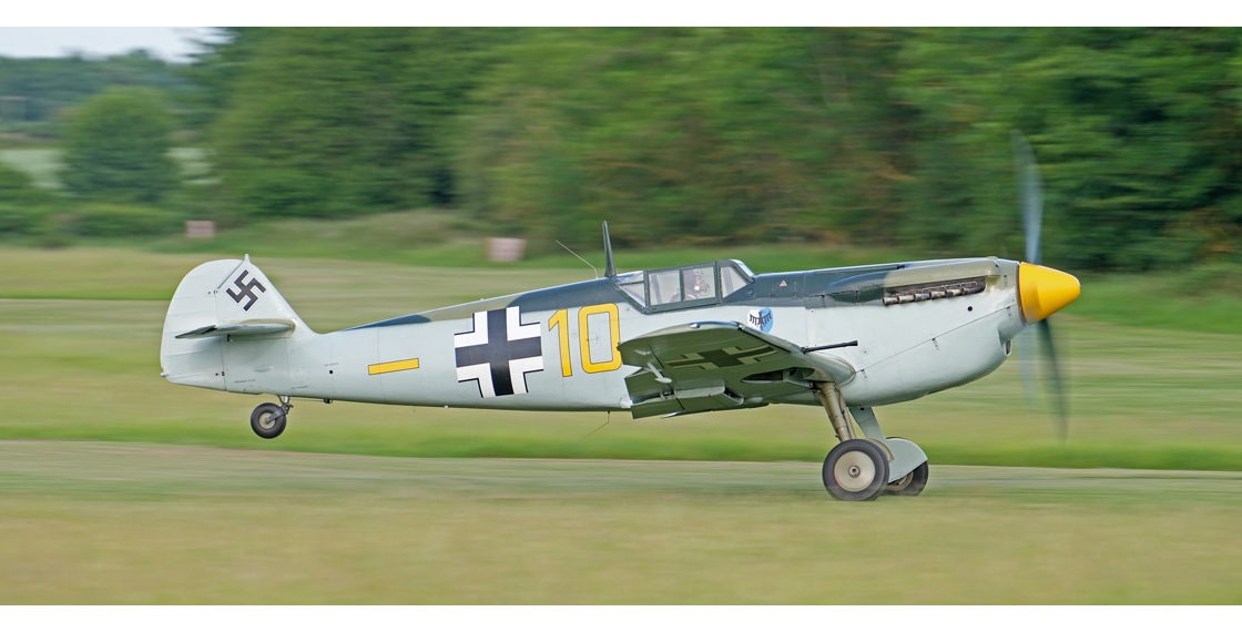 W_The_Shuttleworth_Collection_open_the_2026_Airshow_season_with_Spitfire_tributes_at_their_Season_Premier_and_Wings_and_Wheels_shows_on_CORGI_and_Airfix_Aerodrome.jpg