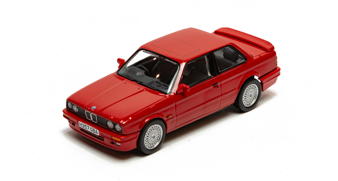 R_A_trio_of_colourful_Vanguards_model_car_releases_are_looking_for_space_in_our_display_cabinets.jpg
