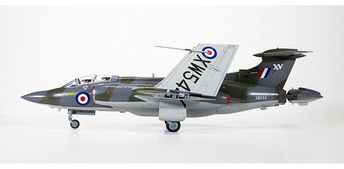 L_The_new_Airfix_Blackburn_Buccaneer_kit_in_RAF_markings_has_four_appealing_scheme_options_for_the_Modeller.jpg