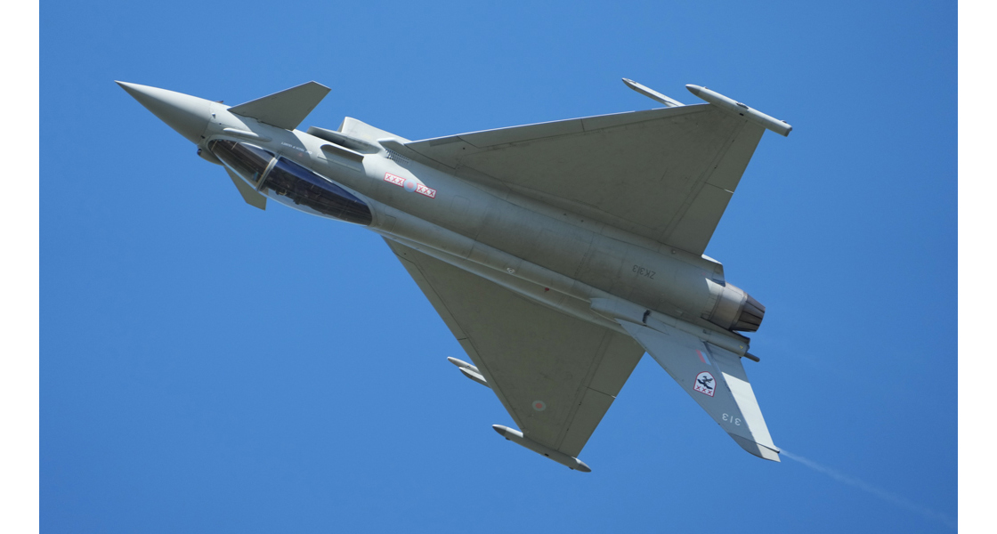 O_The_Airfix_and_CORGI_Aerodrome_blog_visits_DRAGON_01_and_the_RAF_Typhoon_Display_Team_on_practice_day_at_RAF_Coningsby.jpg