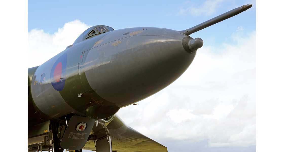 D_Airfix_and_Corgi_Aerodrome_experience_the_howl_of_Avro_Vulcan_XL426_as_she_entertains_the_crowds_at_the_Vulcan_Restoration_Trust_fast_taxi_event.jpg