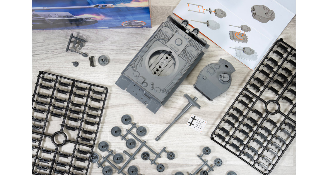 J_Airfix_Quickbuild_range_introduces_new_tooling_examples_of_the_Tiger_1_and_Sherman_Firefly_into_the_2024_range_Airfix_Quickbuild_takes_to_the_battlefield.jpg