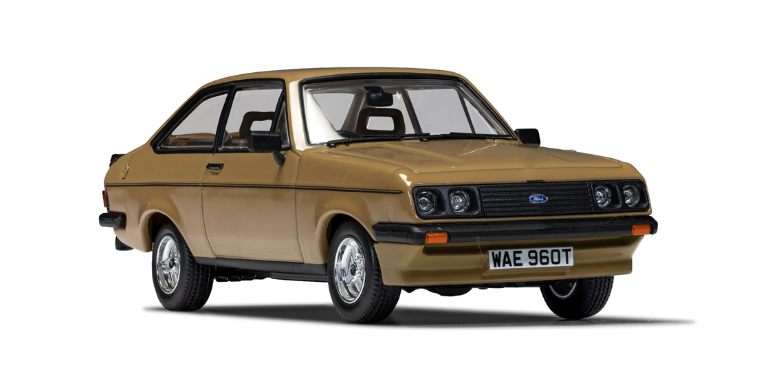 W_CORGI_Diecast_Diaries_blog_excllusive_Ford_Escort_Mk2_RS2000_Custom_in_Tuscan_Beige.jpg