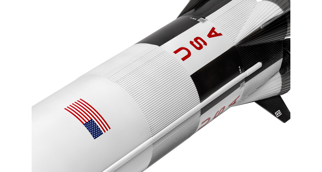 L_Airfix_celebrate_Space_Week_with_the_release_of_three_space_model_kits_a_Saturn_V_rocket_the_Space_Shuttle_and_SLS_Artemis_scale_model_kits.jpg